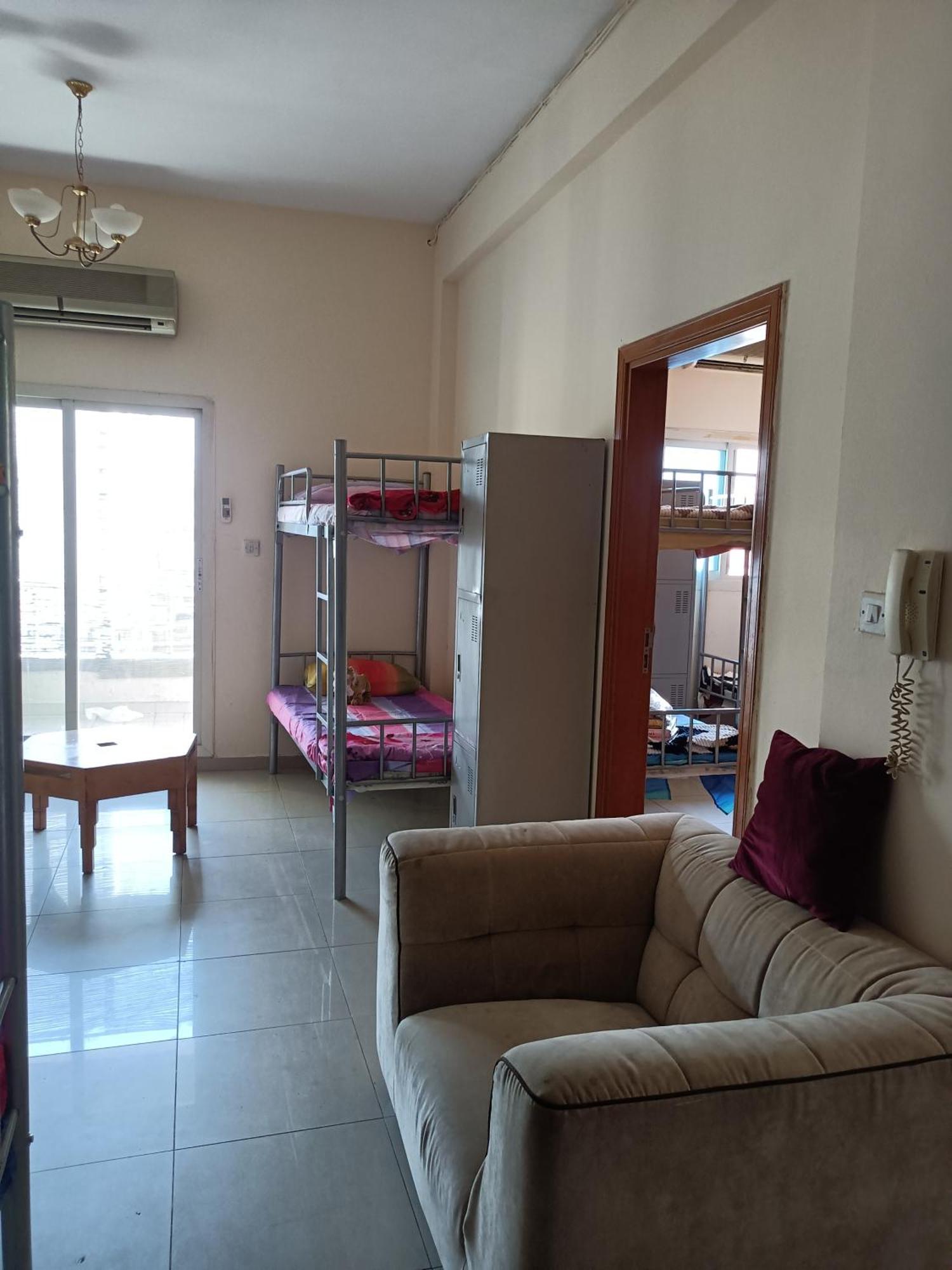 Appartement Omar For Boys *